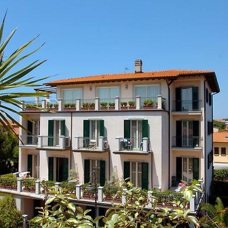 Riviera Residence Marina di Pietrasanta Exterior foto