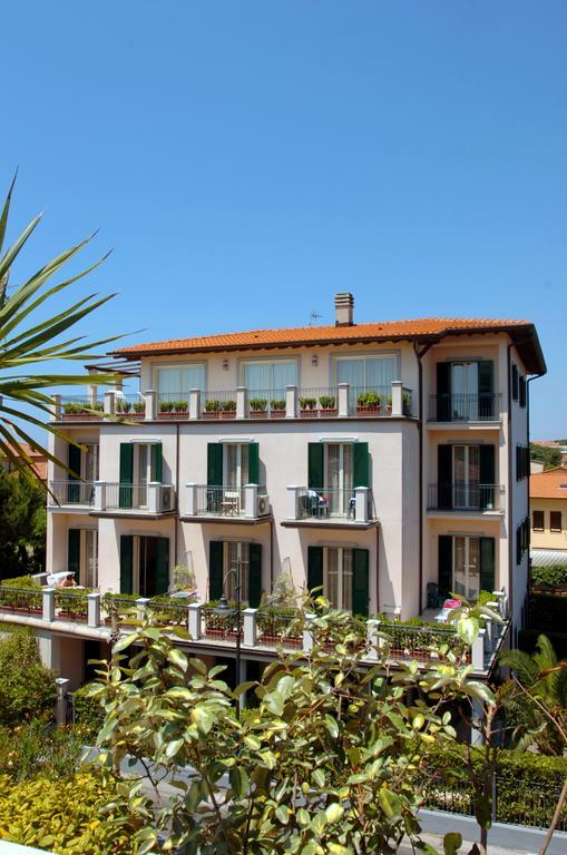 Riviera Residence Marina di Pietrasanta Exterior foto
